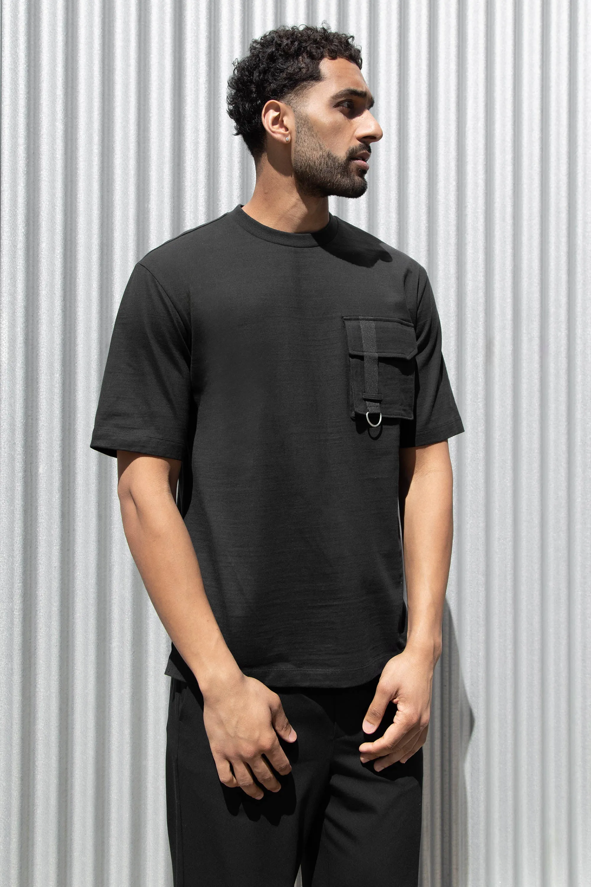 CARGO POCKET T-SHIRT