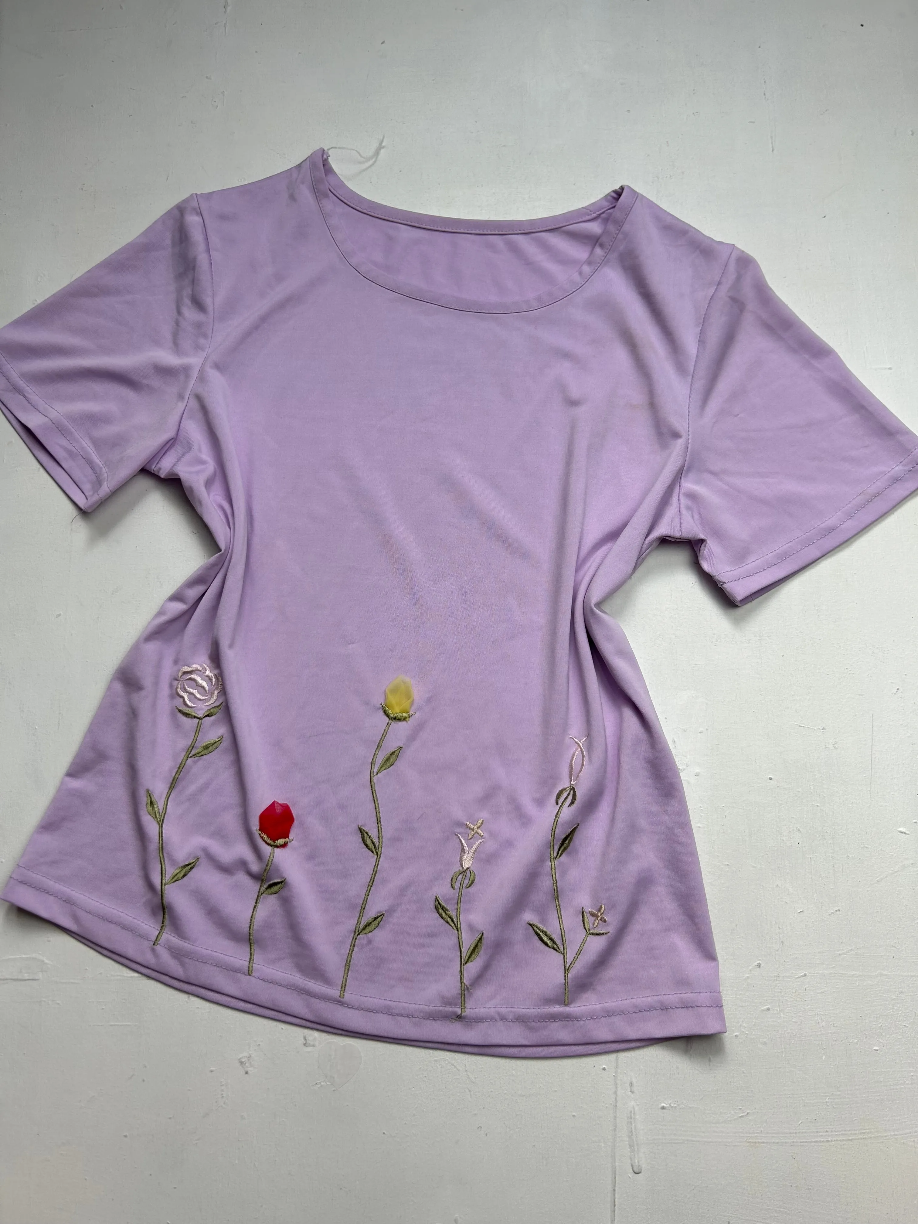 Lilac embroidered floral print tee (M/L)